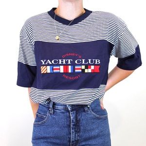 SOLD🖤Vintage 90s Disney Resort Yacht Club T-shirt